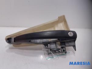 Used Sliding door handle, right Fiat Scudo (270) 1.6 D Multijet Price € 60,50 Inclusive VAT offered by Maresia Parts