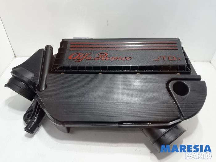 Begagnade Luftfilterhus Alfa Romeo MiTo (955) 1.3 JTDm 16V Eco Pris € 30,00 Marginaltabell erbjuds av Maresia Parts