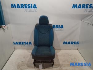 Używane Fotel prawy Fiat Scudo (270) 1.6 D Multijet Cena € 302,50 Z VAT oferowane przez Maresia Parts