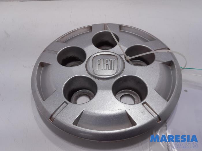 Używane Kolpak Fiat Ducato (250) 2.0 D 115 Multijet Cena € 12,10 Z VAT oferowane przez Maresia Parts