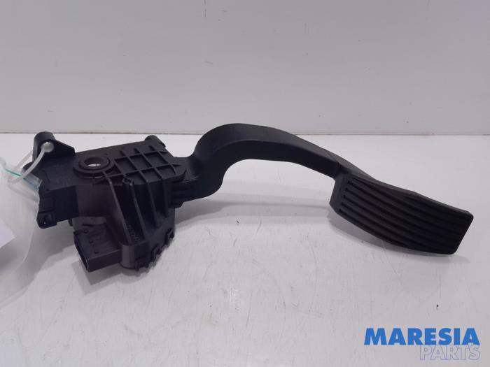 Begagnade Gaspedalsensor Alfa Romeo MiTo (955) 1.4 Turbo 16V Multi Air Pris € 15,00 Marginaltabell erbjuds av Maresia Parts