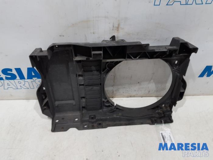 Begagnade Front Citroen C5 III Berline (RD) 1.8 16V Pris € 35,00 Marginaltabell erbjuds av Maresia Parts