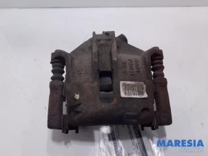 Used Front brake calliper, left Citroen C3 (SX/SW) 1.2 12V e-THP PureTech 110 Price € 13,99 Margin scheme offered by Maresia Parts