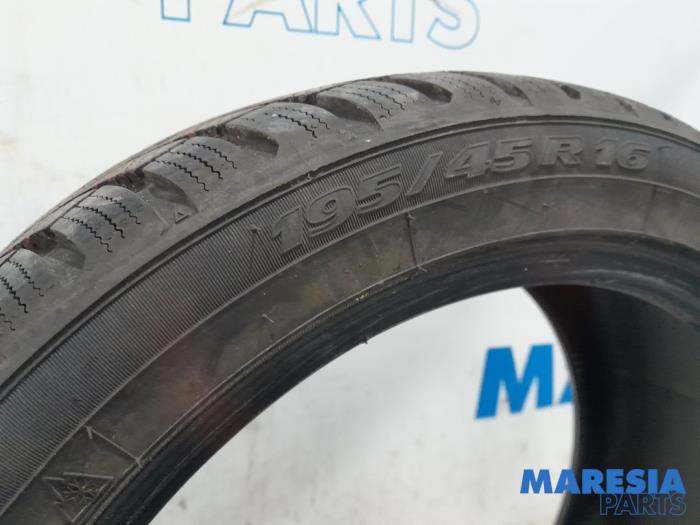 Winter tyre from a Fiat 500 (312) 0.9 TwinAir 85