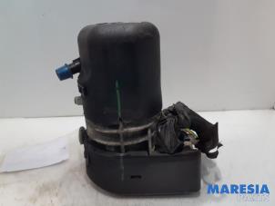 Używane Pompa wspomagania kierownicy Citroen C5 III Berline (RD) 1.8 16V Cena € 210,00 Procedura marży oferowane przez Maresia Parts