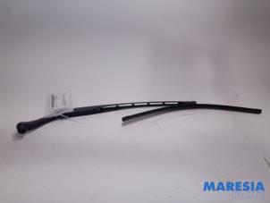 Used Front wiper arm Citroen C5 III Berline (RD) 1.8 16V Price € 25,00 Margin scheme offered by Maresia Parts