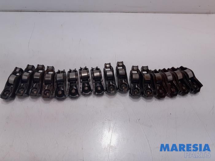Usagé Culbuteur Peugeot 3008 I (0U/HU) 1.6 VTI 16V Prix € 50,00 Règlement à la marge proposé par Maresia Parts