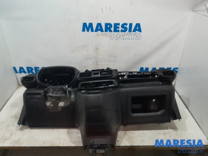 Używane Panel Citroen Berlingo 1.5 BlueHDi 100 Cena € 302,50 Z VAT oferowane przez Maresia Parts