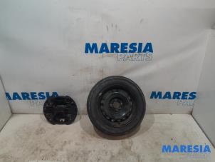 Used Jackkit + spare wheel Renault Twingo II (CN) 1.2 Price € 90,00 Margin scheme offered by Maresia Parts