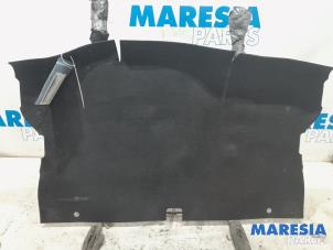Used Boot mat Renault Twingo II (CN) 1.2 Price € 19,99 Margin scheme offered by Maresia Parts