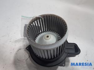 Usados Motor de ventilador de calefactor Fiat Panda (312) 0.9 TwinAir 65 Precio € 25,00 Norma de margen ofrecido por Maresia Parts