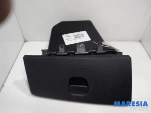 Used Glovebox Fiat Panda (312) 0.9 TwinAir 65 Price € 45,00 Margin scheme offered by Maresia Parts