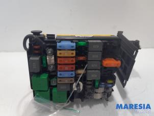 Używane Skrzynka bezpieczników Citroen Berlingo 1.5 BlueHDi 100 Cena € 90,75 Z VAT oferowane przez Maresia Parts