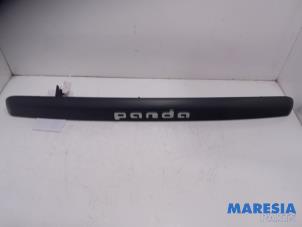 Used Tailgate handle Fiat Panda (312) 0.9 TwinAir 65 Price € 100,00 Margin scheme offered by Maresia Parts