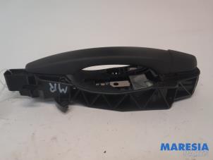Used Sliding door handle, right Citroen Berlingo 1.5 BlueHDi 100 Price € 42,35 Inclusive VAT offered by Maresia Parts