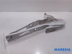Used Bonnet Hinge Citroen Berlingo 1.5 BlueHDi 100 Price € 47,19 Inclusive VAT offered by Maresia Parts