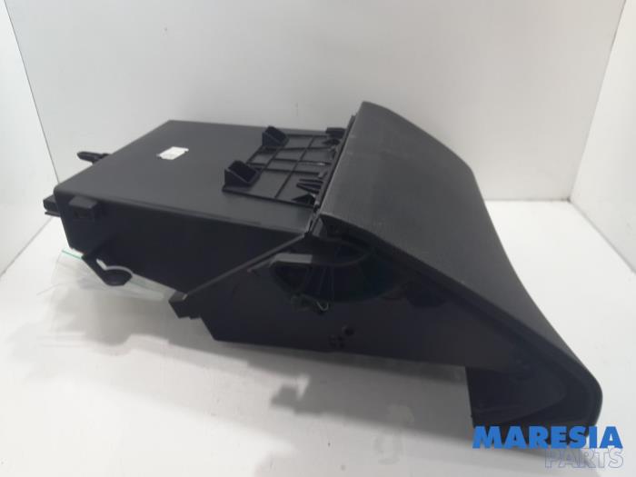 Begagnade Handskfack Citroen Berlingo 1.5 BlueHDi 100 Pris € 72,60 Inklusive moms erbjuds av Maresia Parts