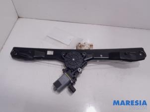 Used Window mechanism 4-door, front right Fiat Panda (312) 0.9 TwinAir 65 Price € 50,00 Margin scheme offered by Maresia Parts
