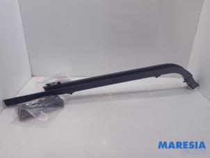 Used Sliding door rail, right Citroen Berlingo 1.5 BlueHDi 100 Price € 87,85 Inclusive VAT offered by Maresia Parts