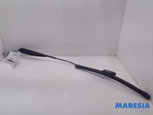 Used Front wiper arm Fiat Panda (312) 0.9 TwinAir 65 Price € 19,50 Margin scheme offered by Maresia Parts
