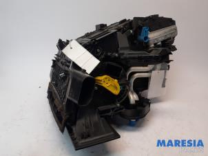 Used Heater housing Renault Twingo II (CN) 1.2 Price € 125,00 Margin scheme offered by Maresia Parts