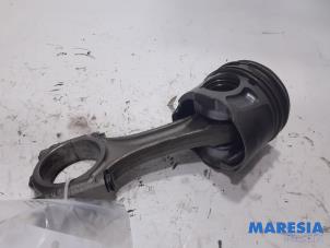 Used Connecting rod Peugeot 508 (8D) 2.0 Hybrid4 16V Price € 100,00 Margin scheme offered by Maresia Parts