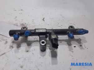 Used Fuel injector nozzle Peugeot 508 (8D) 2.0 Hybrid4 16V Price € 50,00 Margin scheme offered by Maresia Parts