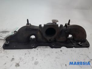 Used Exhaust manifold Peugeot 508 (8D) 2.0 Hybrid4 16V Price € 50,00 Margin scheme offered by Maresia Parts
