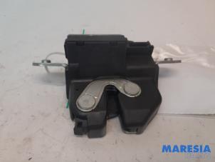 Gebrauchte Schließmechanik Heckklappe Fiat 500 (312) 1.2 69 Preis € 20,00 Margenregelung angeboten von Maresia Parts