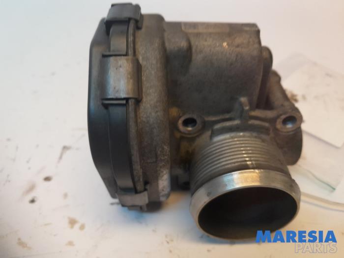 Throttle body from a Citroën DS3 (SA) 1.4 HDi 2013
