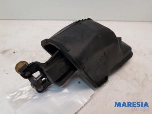 Used Sliding door roller, right Citroen Berlingo 1.5 BlueHDi 100 Price € 65,34 Inclusive VAT offered by Maresia Parts