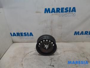 Used Wheel Renault Twingo II (CN) 1.2 Price € 22,50 Margin scheme offered by Maresia Parts