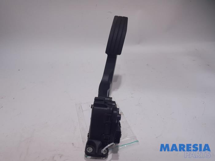Begagnade Gaspedalsensor Renault Twingo II (CN) 1.2 Pris € 19,95 Marginaltabell erbjuds av Maresia Parts