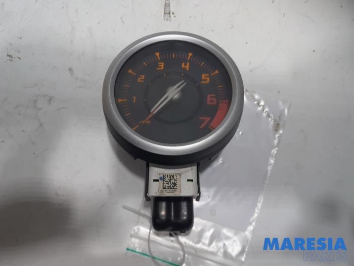 Używane Obrotomierz Renault Twingo II (CN) 1.2 Cena € 22,50 Procedura marży oferowane przez Maresia Parts
