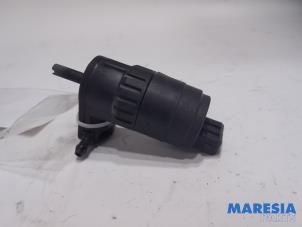 Used Windscreen washer pump Alfa Romeo MiTo (955) 1.4 Turbo 16V Multi Air Price € 15,00 Margin scheme offered by Maresia Parts