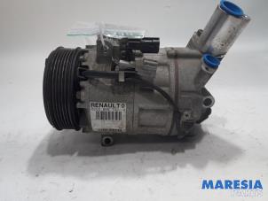 Usagé Pompe clim Renault Scénic III (JZ) 2.0 16V CVT Prix € 350,00 Règlement à la marge proposé par Maresia Parts