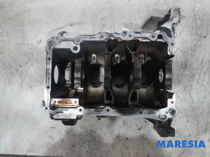 Engine crankcase from a Peugeot 308 (L3/L8/LB/LH/LP) 1.2 12V e-THP PureTech 110 2015
