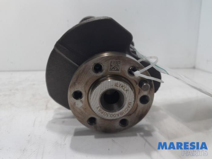 Crankshaft from a Peugeot 308 (L3/L8/LB/LH/LP) 1.2 12V e-THP PureTech 110 2015