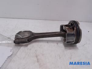 Used Connecting rod Peugeot 308 (L3/L8/LB/LH/LP) 1.2 12V e-THP PureTech 110 Price € 50,00 Margin scheme offered by Maresia Parts
