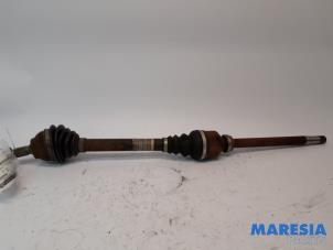 Used Front drive shaft, right Peugeot 3008 I (0U/HU) 1.6 16V THP 155 Price € 39,90 Margin scheme offered by Maresia Parts