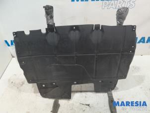 Used Engine protection panel Fiat Punto III (199) 0.9 TwinAir Turbo 100 Price € 50,00 Margin scheme offered by Maresia Parts