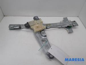 Used Window mechanism 4-door, front right Peugeot 3008 I (0U/HU) 1.6 16V THP 155 Price € 90,00 Margin scheme offered by Maresia Parts