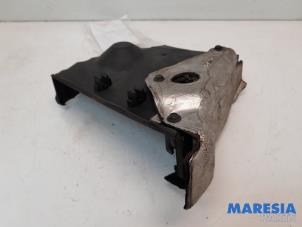 Used Timing cover Renault Megane III Berline (BZ) 2.0 16V TCe 180 Price € 20,00 Margin scheme offered by Maresia Parts