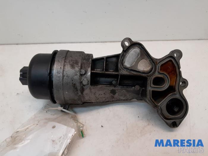 Gebrauchte Ölfilterhalter Peugeot 308 (4A/C) 1.6 VTI 16V Preis € 40,00 Margenregelung angeboten von Maresia Parts