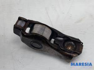 Used Rocker arm Peugeot 207/207+ (WA/WC/WM) 1.6 16V VTi Price € 25,00 Margin scheme offered by Maresia Parts
