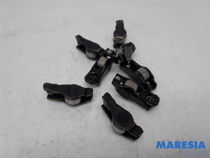Usagé Culbuteur Peugeot 207/207+ (WA/WC/WM) 1.6 16V VTi Prix € 25,00 Règlement à la marge proposé par Maresia Parts