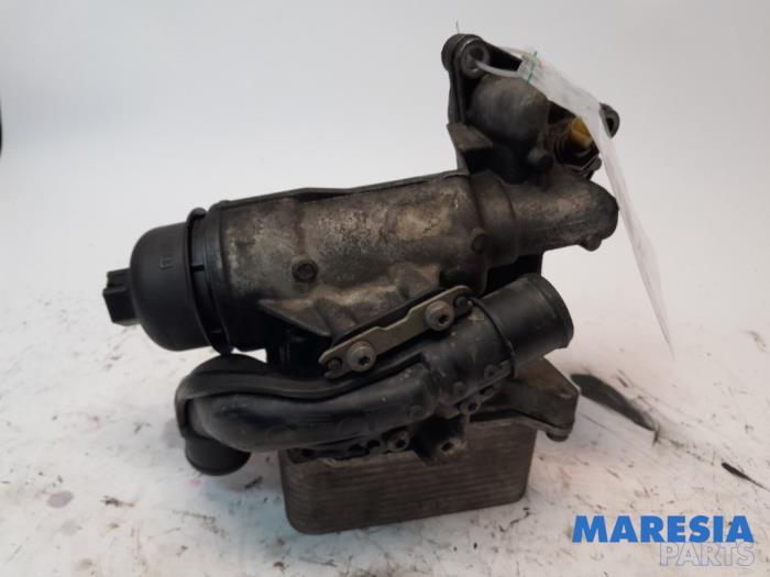 Soporte de filtro de aceite de un Renault Master IV (MA/MB/MC/MD/MH/MF/MG/MH) 2.3 dCi 150 16V 2022