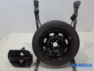 Used Jackkit + spare wheel Citroen C3 (SC) 1.0 Vti 68 12V Price € 131,25 Margin scheme offered by Maresia Parts