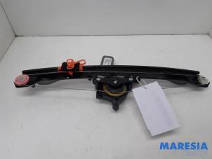 Used Window mechanism 4-door, front right Fiat Punto III (199) 0.9 TwinAir Turbo 100 Price € 40,00 Margin scheme offered by Maresia Parts