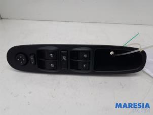 Used Multi-functional window switch Fiat Punto III (199) 0.9 TwinAir Turbo 100 Price € 30,00 Margin scheme offered by Maresia Parts